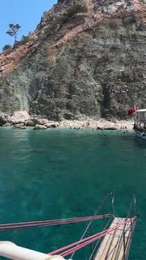 Bir yattan Akdeniz 'deki bir adaya ve Türk gemilerine. Yüksek kaliteli FullHD görüntüler