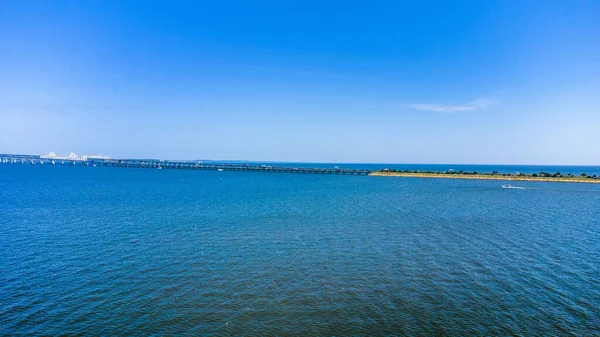 Maryland 'in Chesapeake Bay Köprüsünün Düşük Açı Hava Fotoğrafı