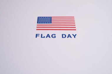 ABD 'de Ulusal Bayrak Günü. ABD 'de yıllık 14 Haziran tatili kutlandı. Amerikan bayrağıyla vatansever tarzı tasarım. Poster, tebrik kartı, afiş ve geçmiş. Görüntü