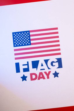 ABD 'de Ulusal Bayrak Günü. ABD 'de yıllık 14 Haziran tatili kutlandı. Amerikan bayrağıyla vatansever tarzı tasarım. Poster, tebrik kartı, afiş ve geçmiş. Görüntü