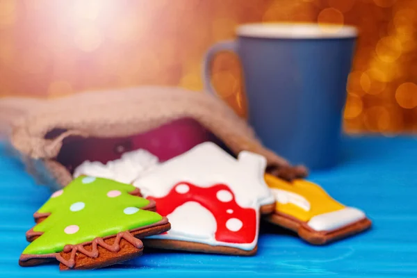 Biscotti Natale Anno Nuovo Vicino Tazzone Luce Lucente — Foto Stock