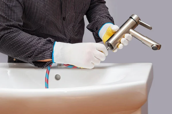 Plumber Installs Faucet Bathroom Connects Hose Faucet Close — Zdjęcie stockowe