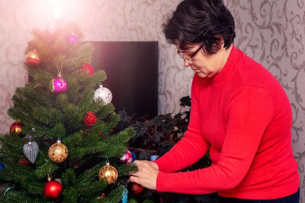 Woman Decorates Christmas New Year Tree Preparation Christmas New Year — Fotografia de Stock