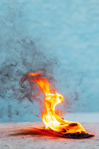 Handy Feuer Und Rauch Verbranntes Handy — Stockfoto