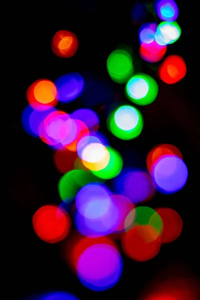 Festliche Weihnachten Und Neujahr Hintergrund Mit Defokussierten Bunten Lichtern Girlande — Stockfoto