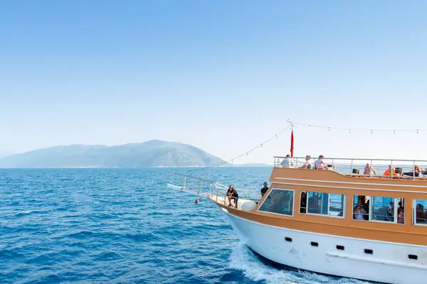 Vlora Albania Luglio 2023 Barca Vapore Passeggiate Nel Mare Adriatico — Foto Stock
