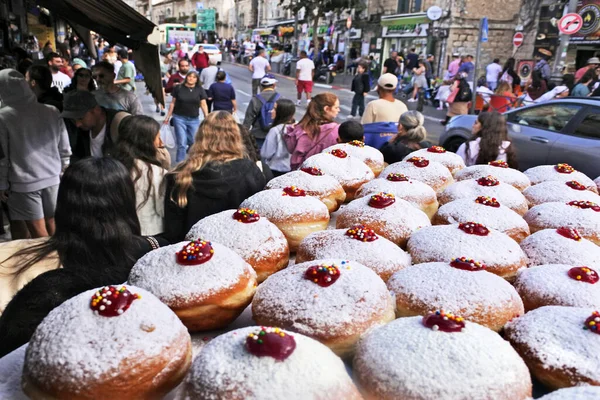 Jerusalem Isr Nov 2022 Bakplaat Vol Verse Sufganiyot Israëlische Donuts — Stockfoto