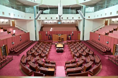 CanbERRA, ACT - 16 MAR 2023 Avustralya Parlamento Binası 'nda Avustralya Senatosu. Senato 76 senatörden oluşuyor. Her eyaleti 12 senatör temsil ediyor ve her bölgeyi 2 senatör temsil ediyor..
