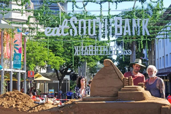 Brisbane April 2023 Australier Betrachten Sandmodell Brisbane Southbank Einem Kultur — Stockfoto