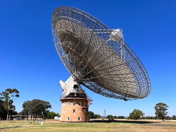 帕克斯 Nsw Mar 2023 澳大利亚新南威尔士州帕克斯天文台 在1969年阿波罗登月任务期间 它被用来向美国航天局传送通信和遥测信号 — 图库照片