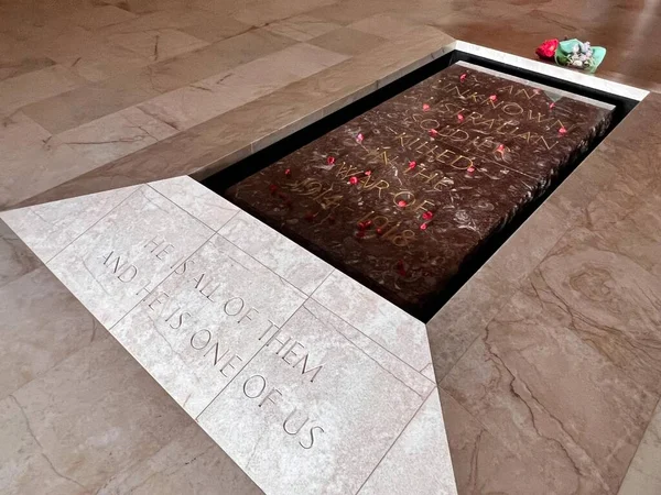 堪培拉 堪培拉 Mar 2023 澳大利亚首都地区澳大利亚战争纪念馆纪念无名士兵墓葬纪念馆 — 图库照片
