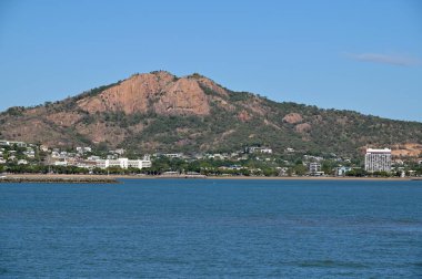 Kuzey doğu Queensland, Avustralya 'daki Pasifik Okyanusu üzerindeki Townesville sahil manzarası..