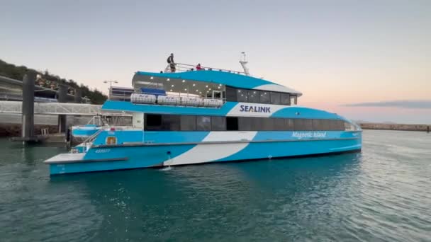 Townsville Qld Aug 2023 Magnetic Island Ferries Queensland Australia Χρόνος — Αρχείο Βίντεο