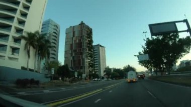 BRISBANE - AUG 08 2024: 23 Brisbane City Queensland Australiada sabah trafiği. 2023 