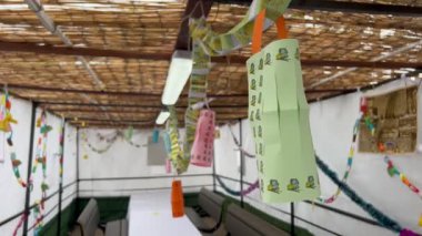 Boş Sukkah ya da İbranice Succah Yahudi bayramı için geçici bir kulübe..