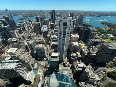 SYDNEY - 29 DEC 2024: Sydney şehrinin hava manzarası CBD merkez iş bölgesi silueti. Sydney, Avustralya 'nın Yeni Güney Galler kentinin başkentidir.