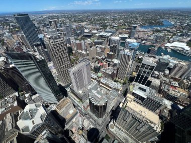 SYDNEY - 29 DEC 2024: Sydney şehrinin hava manzarası CBD merkez iş bölgesi silueti. Sydney, Avustralya 'nın Yeni Güney Galler kentinin başkentidir.