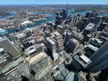 SYDNEY - 29 DEC 2024: Sydney şehrinin hava manzarası CBD merkez iş bölgesi silueti. Sydney, Avustralya 'nın Yeni Güney Galler kentinin başkentidir.