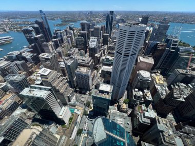 SYDNEY - 29 DEC 2024: Sydney şehrinin hava manzarası CBD merkez iş bölgesi silueti. Sydney, Avustralya 'nın Yeni Güney Galler kentinin başkentidir.