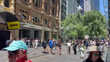 SYDNEY - 29 DEC 2024: Sydney Kule Gözü, Sydney, New South Wales, Avustralya 'daki en uzun yapı olan bir gözlem ve haberleşme kulesi.