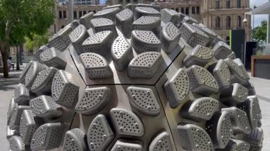 Brisbane, Avustralya 'daki 175 George Caddesi' nde bulunan Hazine Oteli. John Hall and Son tarafından tasarlanmış ve 1887 'den 1888' e kadar Abraham James tarafından inşa edilmiştir..