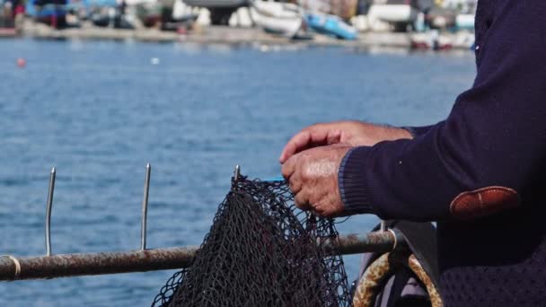 Fiskare Som Lagar Sina Torn Nets Filmer — Stockvideo