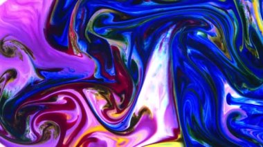 Sıvı Renkli Boya ağır çekimde patent alır. Sıvı renkli boya desenleri üst görünüm. Çok renkli sıvı boya yüzeyi.