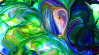 Sıvı Renkli Boya ağır çekimde patent alır. Sıvı renkli boya desenleri üst görünüm. Çok renkli sıvı boya yüzeyi.