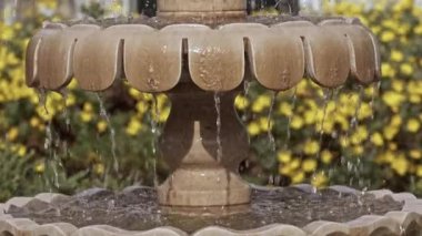 Mermer Çeşme Su Damlaları.