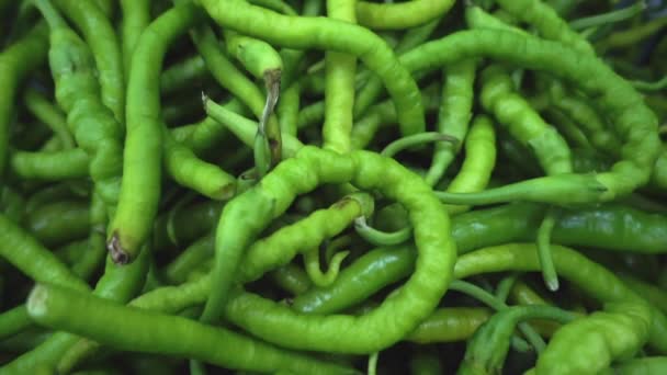 Zielony Czerwony Pointed Hot Peppers Rynku Licznik Wideo — Wideo stockowe
