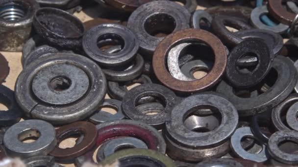 Lavadoras Parafusos Rusty Industrial Worn Filmagem — Vídeo de Stock