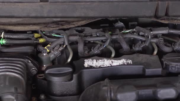 Slider Shot Car Front Engine Panel Parts Footage — Vídeo de stock