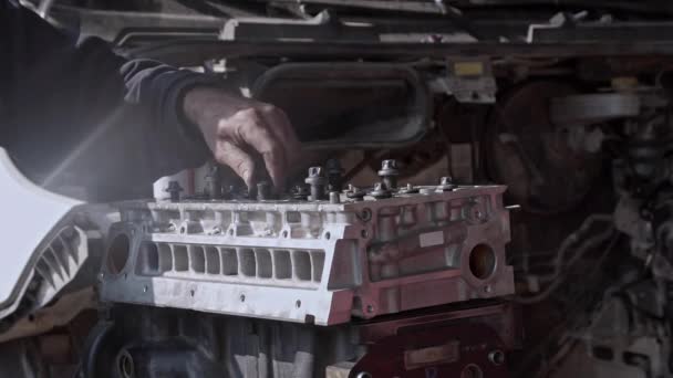 Hand Assembly Screws Engine Block Auto Repair Shop Footage — Video Stock