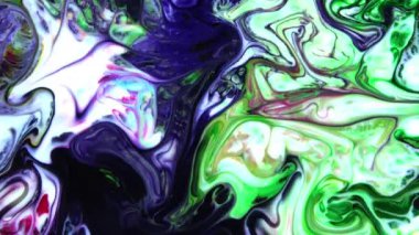 Psikedelik renkli renkli resimlerle soyut bir arkaplan. Sıvı boyanın hareket edip yavaşça kaymasıyla organik etki. Dönüyor ve yayılıyor.