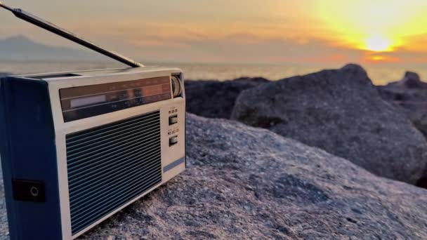 Searching Radio Channels Pocket Radio Cloudy Day Sunset Footage — Stock Video