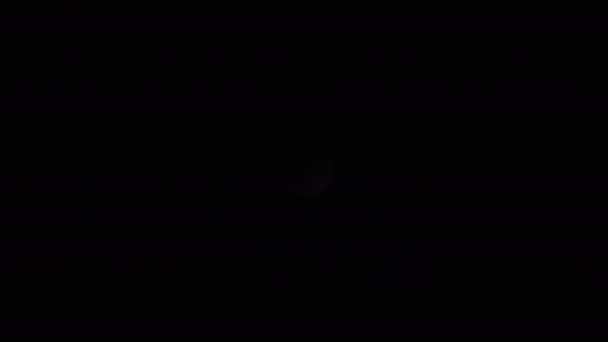 Полная Луна Облака Темном Небе — стоковое видео