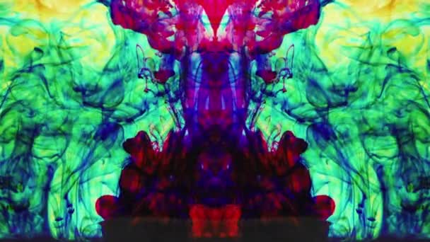 水反应图像中的红 黄水滴 — 图库视频影像