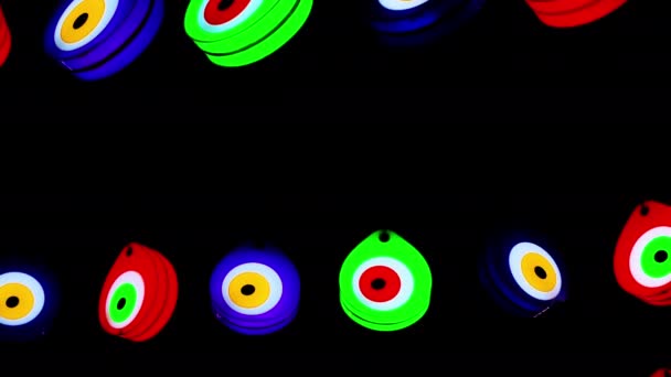 Colorido Turco Evil Eye Beads Black Background Filmagem — Vídeo de Stock