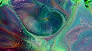 Bu stok videosunda hareket halinde olan soyut bir sıvı yağ tablosu yer alıyor. Reklamlar, sunumlar, slayt gösterileri, televizyon ve filmler için metin arkaplanı ve daha fazlası için bu yağ hareketini kullanın.