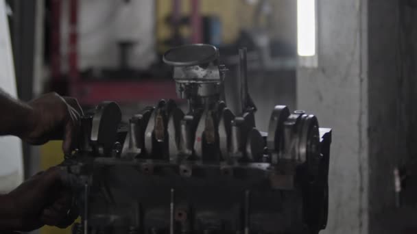 Car Mechanic Repairs Engine Camshaft Timing Gear Installing Chain Footage — Stock Video