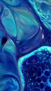 Soyut Renkli Sıvı Boya Arkaplanının Dikey Yakın Çekimi. 