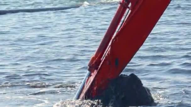 Zeescheepvaart Absorberende Afvalvernietiger Voor Het Schoonmaken Van Zwerfvuil Zee Beelden — Stockvideo