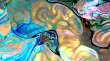 Sıvı Renkli Boya ağır çekimde patent alır. Sıvı renkli boya desenleri üst görünüm. Çok renkli sıvı boya yüzeyi.