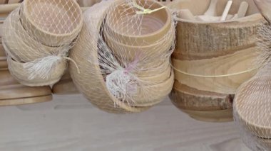 Ahşap Kaşıklar ve Diğer Utensiller İçin Ev Mutfağı.