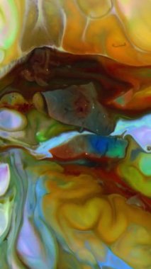 Bu stok videosunda, boya pigmentinin hafif boya ile ayrıldığı yağ boyasının yavaş çekim görüntüleri yer alıyor. Bu klibi yaratıcı konsept videoları, sunumlar ve daha fazlası için arka plan olarak kullan.