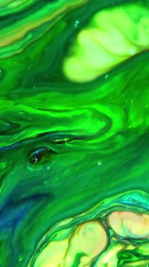 Soyut Dans ve Dikey Renkli Mürekkep Boyaları Arkaplan Dokusunun Yayılması.