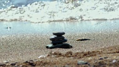 Okyanus Kıyısındaki Zen Taşları.