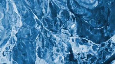 Soyut Organik Hipnotik Renkli Boya Yayılıyor.