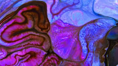 Bu video, yavaş çekimde yayılan koyu renkli boya karışımının aşırı yakın çekim görüntülerini içeriyor. Hareket grafiklerinde bileşik element olarak ve özel görsel efektlerde organik arka plan olarak kullanılabilir.