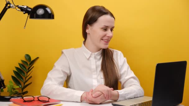 Successful Employee Business Woman Sit Work Office Desk Laptop Make — 图库视频影像